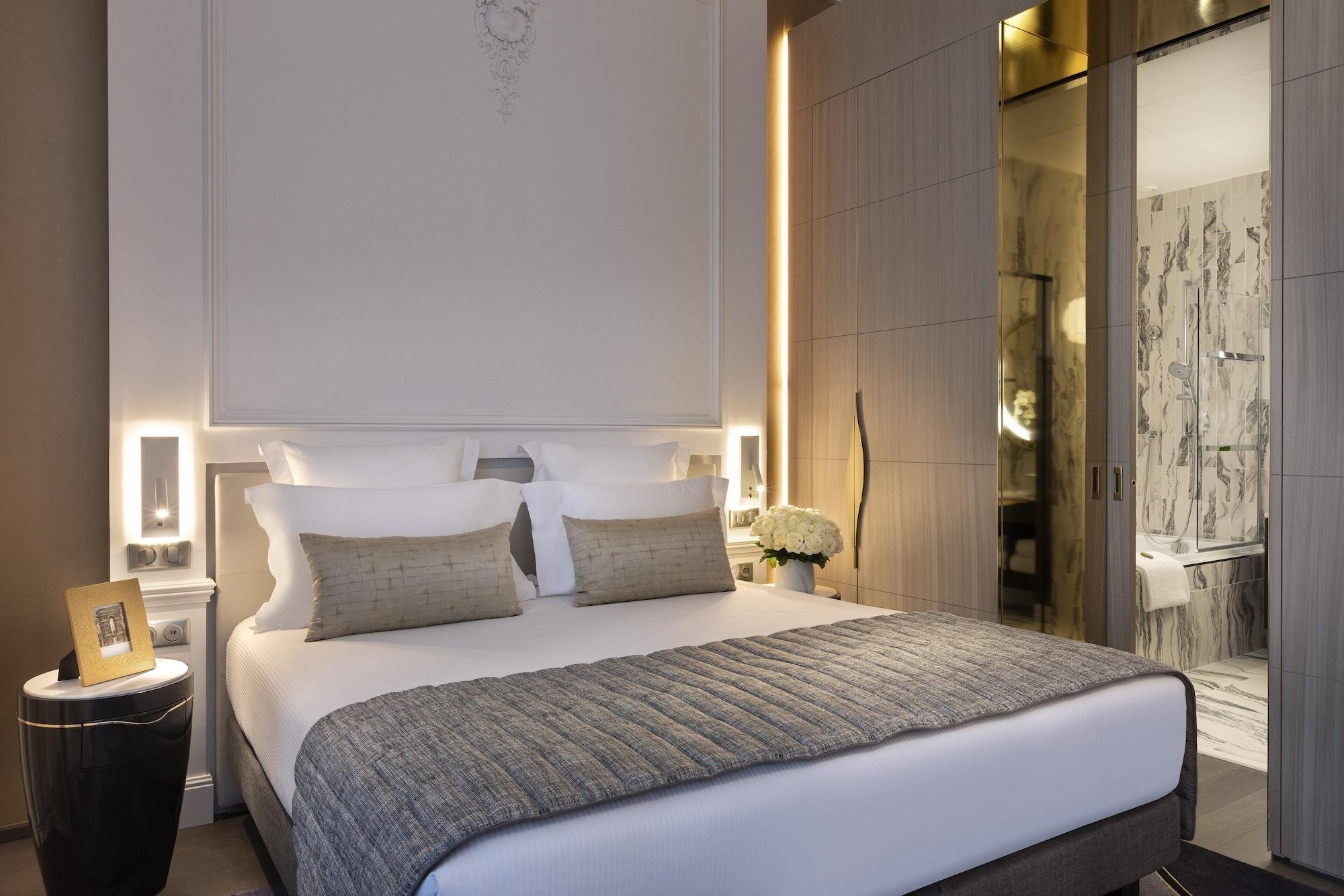 La Clef Champs-Elysees Paris By The Crest Collection Kültér fotó A room at the hotel