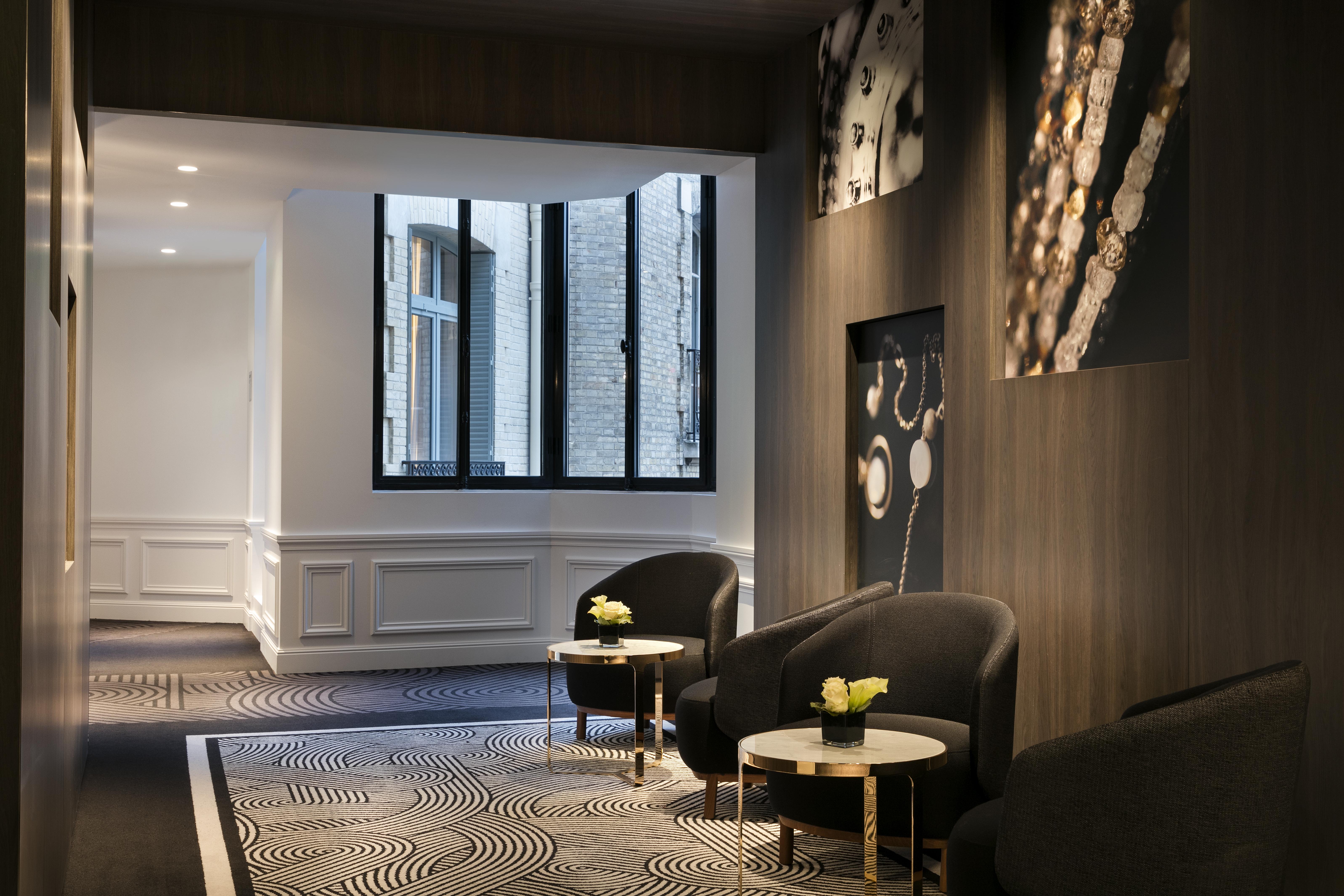La Clef Champs-Elysees Paris By The Crest Collection Kültér fotó The hotel's lobby