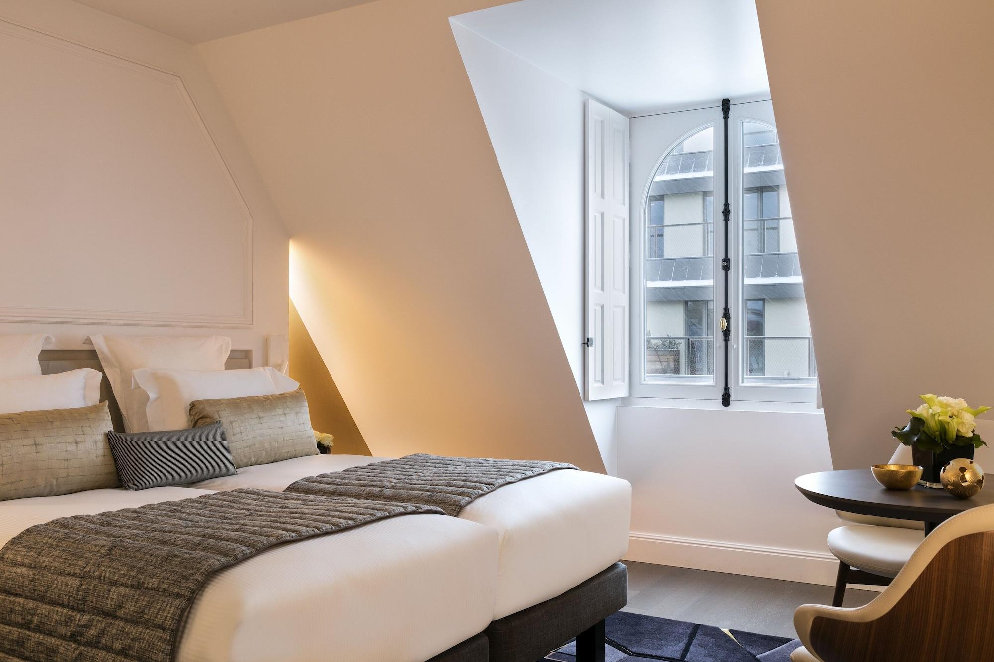 La Clef Champs-Elysees Paris By The Crest Collection Kültér fotó A room at the hotel