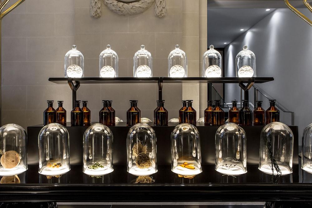 La Clef Champs-Elysees Paris By The Crest Collection Kültér fotó Ingredients of the perfume