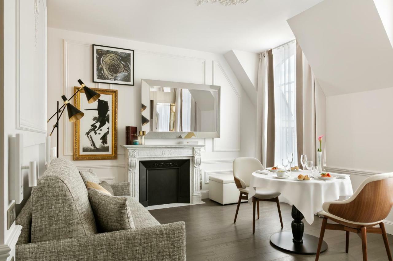La Clef Champs-Elysees Paris By The Crest Collection Kültér fotó A living room in Paris